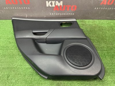 Обшивка двери Mazda 3 BK