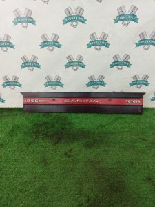 Накладка крышки багажника Toyota Carina 1989 st170