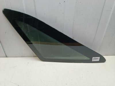 Стекло боковое Ваз 2112