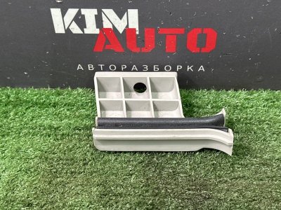 Направляющая стекла двери Kia Rio 4 2018