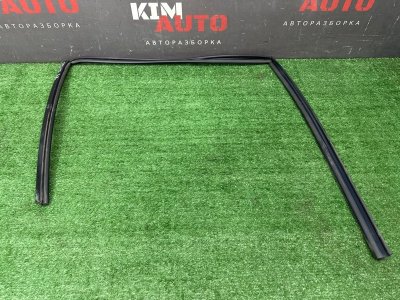 Уплотнитель стекла направляющий Honda Civic