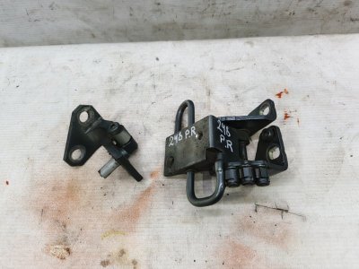 Петля двери Volkswagen Jetta 2008