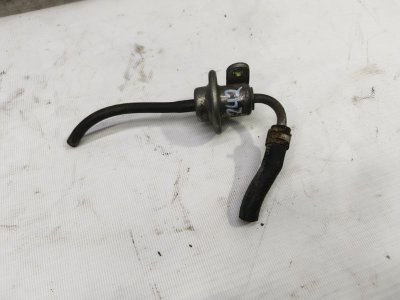 Регулятор давления топлива TOYOTA Corolla Levin 1993