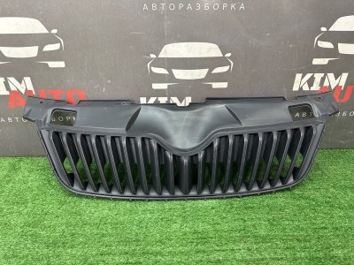 Решетка радиатора Skoda Fabia 2