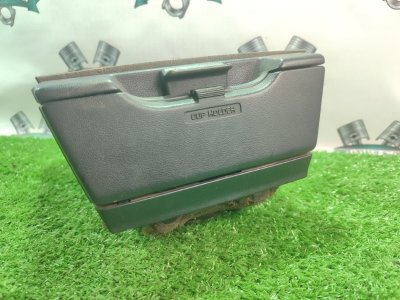 Подстаканник Toyota Carina 1989 st170