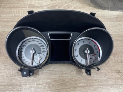 Панель приборов Mercedes CLA - Class 2015 CLA 180