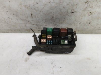 Блок предохранителей TOYOTA Corolla Levin 1993