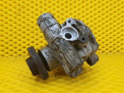 Насос ГУР Volkswagen Jetta 2012 A4