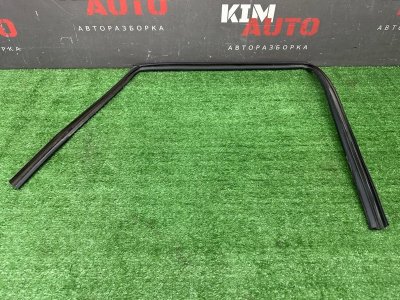 Уплотнитель стекла направляющий Hyundai Accent