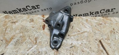 Кронштейн двигателя Mercedes W124 1992