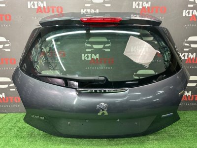 Крышка багажника Peugeot 208