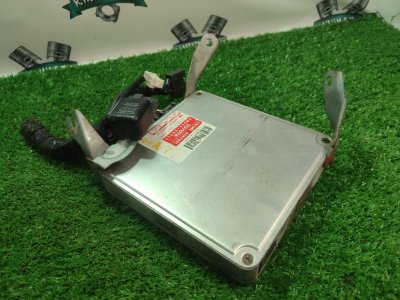 Блок управления двигателем Toyota Carina 1989 st170