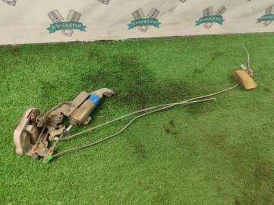 Замок боковой двери Toyota Carina 1989 st170