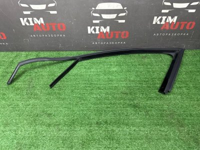 Уплотнитель стекла направляющий Citroen C 4
