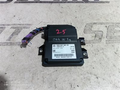 Блок управления стояночным тормозом Volkswagen Tiguan 2010 5N