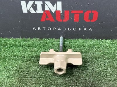 Болт крепления запасного колеса Kia Rio 4 2018