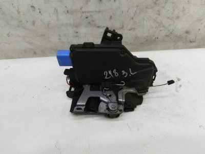 Замок двери Volkswagen Jetta 2008