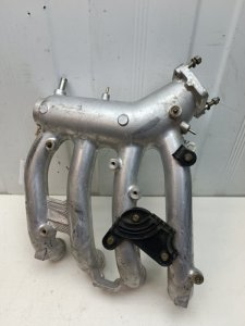 Коллектор впускной Ваз 2110