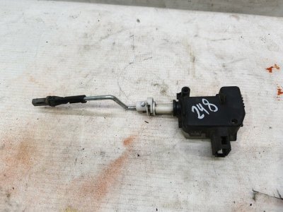 Активатор лючка бензобака Volkswagen Jetta 2008