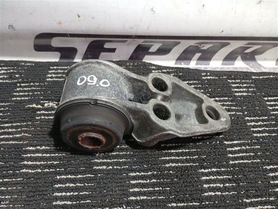 Кронштейн подрамника Volkswagen Passat 2002 B5