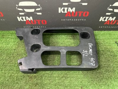 Кронштейн бампера Peugeot 407