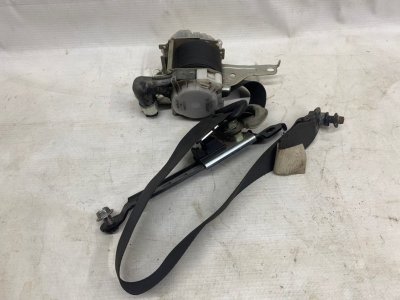 Ремень безопасности Mitsubishi Lancer 10