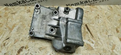 Кронштейн гидроусилителя Mercedes W124 1992