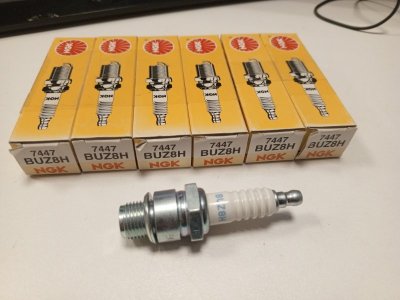 Свечи зажигания NGK BUZ8H 7447