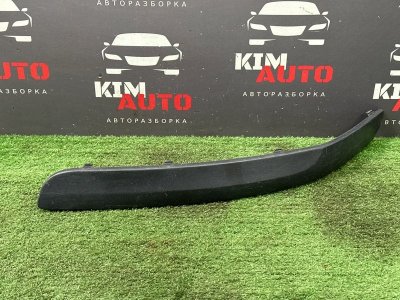 Накладка переднего бампера Skoda Fabia 1