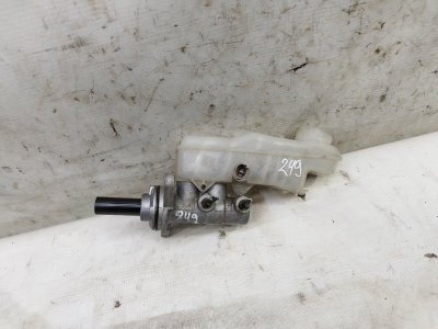 Главный тормозной цилиндр Toyota Corolla 2008 E150