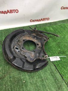 Щиток тормозного механизма Toyota Estima 2003 ACR40W