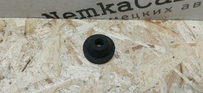 Кронштейн воздушного фильтра Mercedes C180 1996 W202