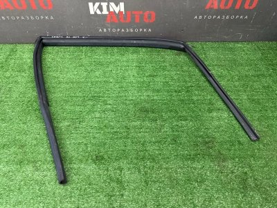 Уплотнитель стекла направляющий Chevrolet Lacetti J200