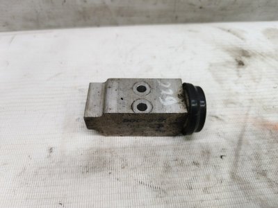 Клапан кондиционера Hyundai Solaris 2014 RB