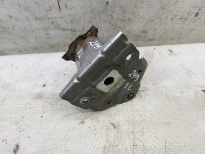 Кронштейн усилителя бампера Toyota Corolla 2008 E150