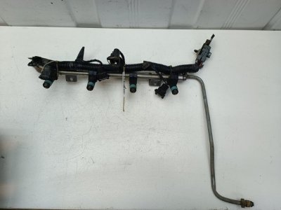 Рампа с форсунками Ваз 2110