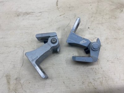 Петля двери Omoda C5 2023