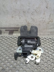 Замок багажника Audi Q5 2010 8R
