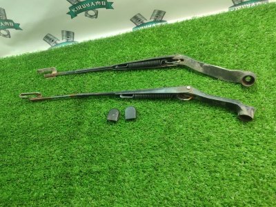 Щёткодержатель поводок Toyota Carina 1989 st170