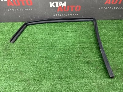 Уплотнитель стекла направляющий Chevrolet Aveo