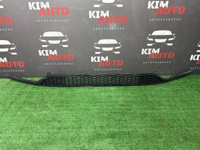 Решетка бампера нижняя Kia Cerato 3 YD