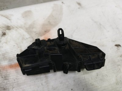 Кронштейн бампера Toyota Corolla 2008 E150