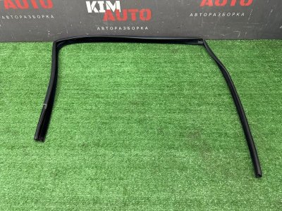 Уплотнитель стекла направляющий Peugeot 207