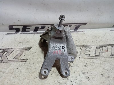 Кронштейн опоры двигателя Audi A4 2009 B8