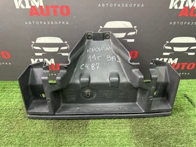 Кронштейн заднего бампера центральный Citroen C 4