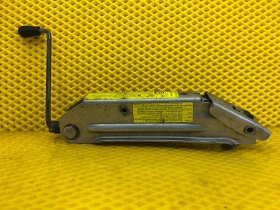 Домкрат Volkswagen Phaeton 2005 3D2