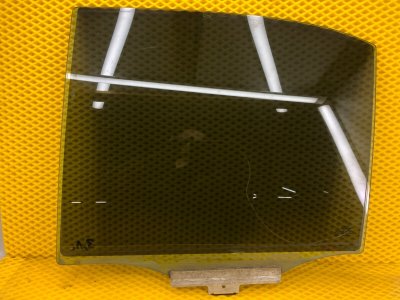 Стекло двери Mercedes-Benz E-Class 15.04.1998 W210