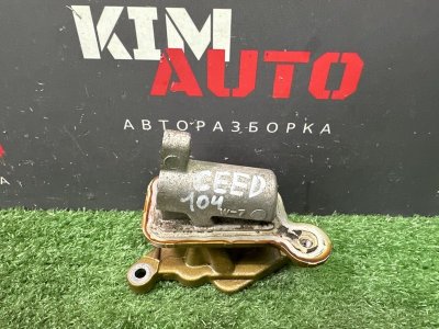 Кронштейн клапана фаз Kia Ceed 2 2012 JD