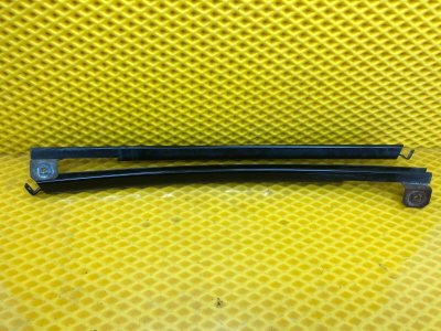 Направляющая двери Mercedes-Benz E-Class 15.04.1998 W210