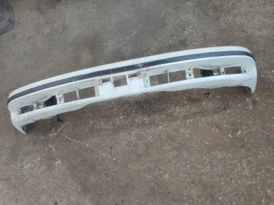 Бампер Toyota Carina 1989 st170